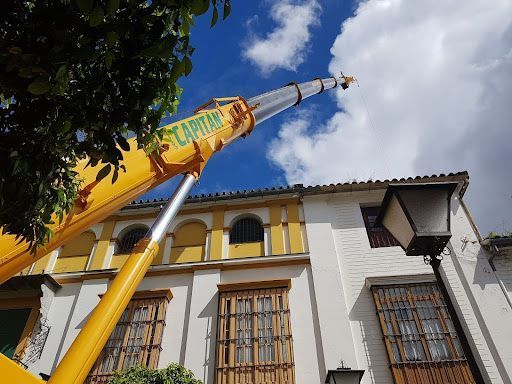 ventajas de las grúas versátiles para espacios urbanos