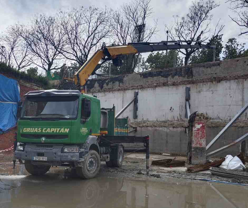 alquiler de camiones autocargantes 